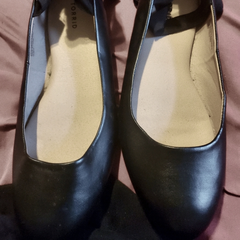 Torrid size 11  ballet flats with ribbons